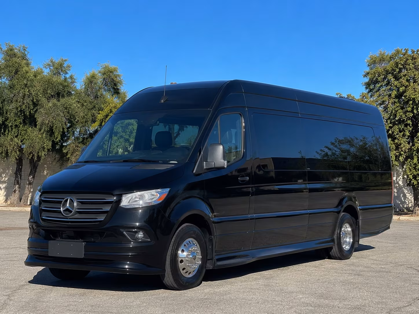 transportation serving brooklyn and nearby cities